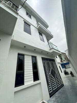 BÁN NHÀ ĐẸP 2.28 TỶ 3 TẦNG 46M2 ( TÂY NAM ) NGÕ THÁI BÌNH