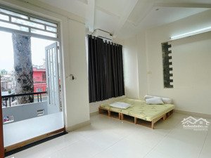 khai trương căn hộ ban công ngay trung tâm quận 10 cách ueh 1,5km, cách cđ kinh tế 550m, cách sgu