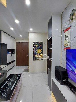 cho thuê căn hộ green river quận 8 (căn 3 phòng ngủ-2wc ) đầy đủ nội thất giá 12.5tr, gần quận 5,10