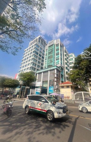 bán tòa nhà quận 1 mặt tiền hai bà trưng, dt 17x 34m , h 10 tầng hđt 350tr/th giá giảm về 720 tỷ