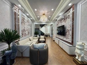 lý phục man q7- hẻm ôtô- 65m2- 4tầng - nội thất cao cấp sang trọng - chỉ còn 9.5ty