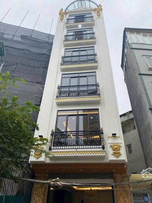 cho thuê nhà ngõ 290 kim mã , cho thuê làm căn hộ dịch dụ dt 110m x 7 tầng có thang máy 14 phòng