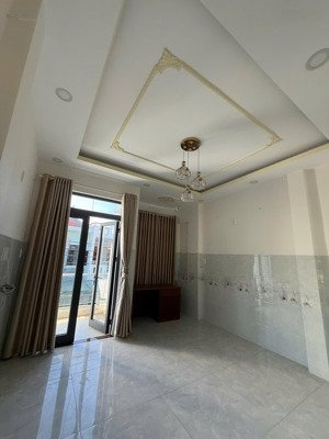 bán nhà 3 tầng,bùi huy bích,vĩnh hoà,dt 70 m2,hướng nam,đường 13 m- giá 7 tỷ