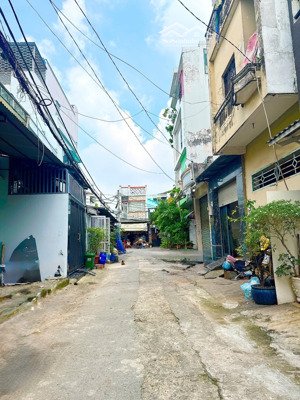 bán đất tặng xưởng đường rộng 8m hẻm 205 bình trị đông gần chợ bình trị, tên lửa. 8 x 16.5m