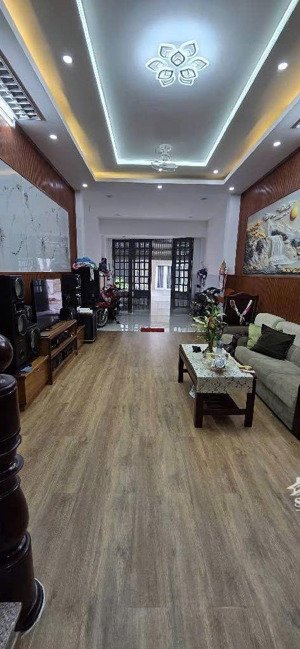 chủ bán gấp trước tết. nhà mặt tiền khu vip tên lửa, bình tân. giá chỉ 12.8 tỷ, tặng hết nội thất