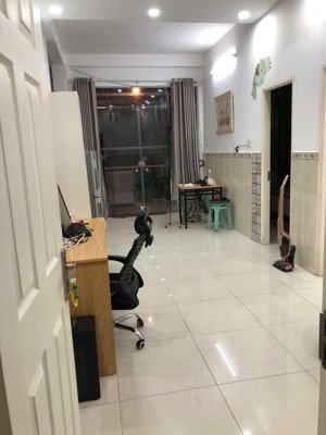 bán căn hộ chung cư 212 nguyễn trãi đường nguyễn trãi, phường nguyễn cư trinh. lầu 1, dt 60m2