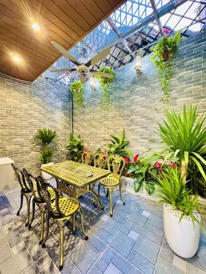 bán nhà dân xây kiên cố phố giải phóng gần ngã tư vọng dt 50m 5 tầng - su cóc đỗ cổng