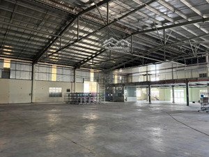 bán gấp xưởng 4.000m2, trong khuôn viên 7.700m2, kcn hải sơn, tây ninh, giá bán: 52 tỷ tl