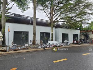 cho thuê kiot kinh doanh nhánh quốc hương, thảo điền, quận 2. giá thuê chỉ 24tr/th (có tl)