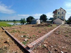 chính chủ cần bán lô đất 100m2 full đất ở. đường thông thoáng. lô góc. quốc oai hà nội