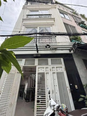 bán nhà phan xích long, hẻm rộng 3m, (4x8m) nở hậu 4 tầng ở ngay, 7.25 tỷ còn bớt