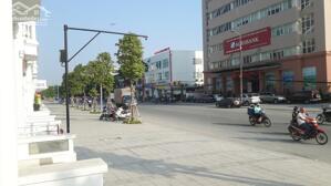 Cho thuê nhà đẹp MT: 13m DT: 500m2 đường Ngô Gia Tự nhận diện tốt.