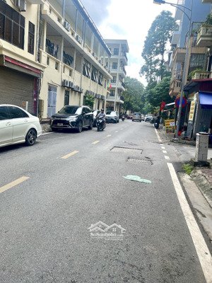 chủ cần bán gấp hoàng quốc việt - 34m2 - mt 3.7m - 7,3 tỷ - ô tô cách 20m, doanh trại quân đội