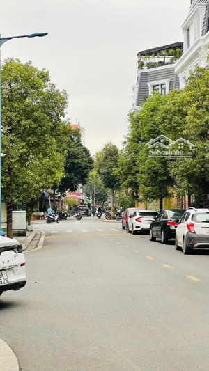 bán căn thô 93m x 4,5 tầng thô liền kề hoàng huy riverside.