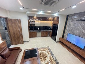 2 mặt phố cự lộc - thanh xuân - thang máy - kinh doanh 40m2* 6tầng* ô tô tránh - giá 16,2 tỷ.