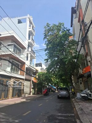 bán nhà mặt tiền nguyễn thái bình, 3 tầng, 4pn, giá 17.6 tỷ, gần sân bay, vincom, hoàn công đủ.