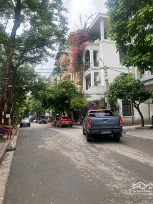 hot! siêu phẩm hoàng cầu - tòa nhà văn phòng 6 tầng thang máy - ngõ ôtô tránh - kinh doanh đỉnh cao