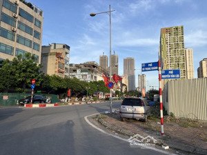 mặt phố nguyễn văn lộc 7 tầng thang máy vỉa hè ô tô tránh kinh doanh đỉnh giảm chào còn 35 tỷ