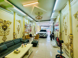 bán nhà mặt tiền đường huỳnh tấn phát quận 7, 4 lầu 110m2 chỉ 18 tỷ