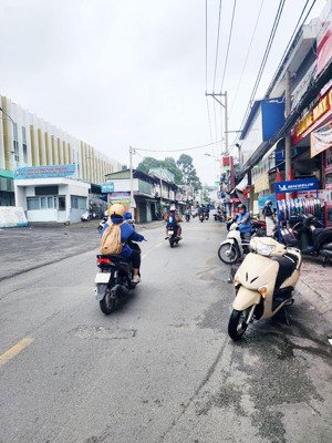 dãy trọ 112m2 (5,222m), 6 phòng cho thuê, hẻm xe hơi tránh, sổ riêng