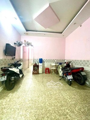 hẻm ô tô bán nhà riêng tại lê niệm, 4,7 tỷ, 56m2, 7pn, 6wc, pháp lý đầy đủ, giá siêu hời