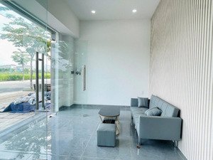 cho thuê shophouse mở văn phòng công ty - 2 tầng, 4 phòng ngủ, 3wc