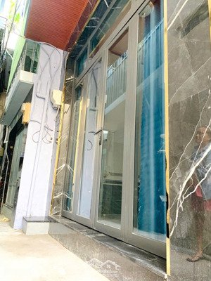 tôi bán nhà 49 m2 sd, xe hơi đến nhà, 1 trệt 1 lầu, tuyệt đẹp, quận 7, giá: 2,29 tỷ