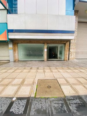 tòa nhà vp mặt tiền nguyễn văn trỗi ,phú nhuận, 3 tầng + áp mái, sàn trống suốt, 375m2, 130tr/tháng
