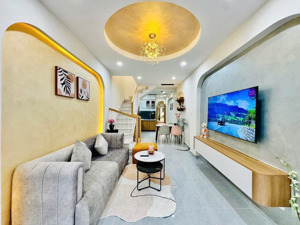 siêu phẩm nhà mới 42m 2 tầng 3pn (1 pn trệt) full nt