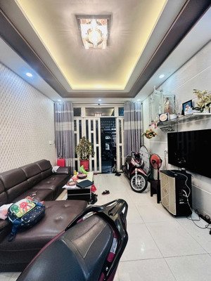 p15 tb 94m2 4tầng 5pn 7,9tỷ huỳnh văn nghệ