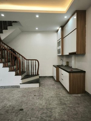 bán nhà đa sỹ kiến hưng, hà đông 35 m, 5 tầng, nhỉnh 5 tỷ.