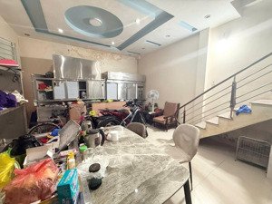 hàng nóng nhà đẹp 3 tầng phạm phú thứ giá chỉ 2,35 tỷ