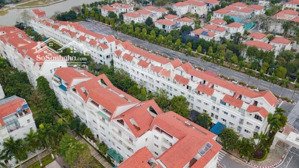 liền kề lô góc, giá tốt nhất, tiện xem nhà, hỗ trợ đến khi xong mọi thủ tục. lh 