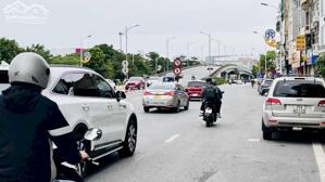 bán nhà Cổ Linh, lô góc, vỉa hè, xe container quay đầu