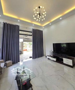 chuyển công tác gấp ra tỉnh khác,cần bán gấp căn nhà đường nguyễn văn cừ , p.1, đl