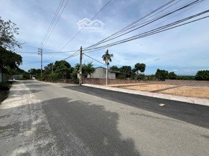 nhà em có mảnh đất ở đô thị ngay thị trấn 3 hàng đồi, lạc thuỷ hoà bình diện tích 65m2 full cần bán