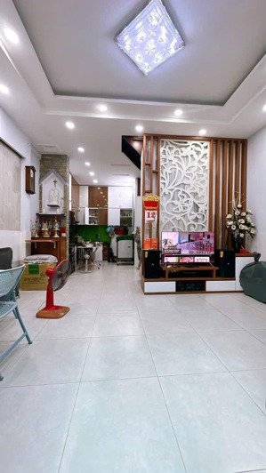 quận 4 - căn góc mặt tiền tôn thất thuyết - 5.3 x 17.2 - 2 tầng - #17tỷ5 tl