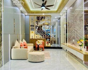 siêu phẩm, ô tô đỗ cửa, phố ngọc thuỵ long biên 35m2 x 5t giá 7tỷ có thương lượng