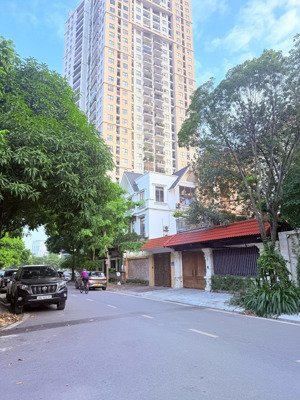 duy nhất một căn bán - phân lô vip 105m 5 tầng mt 6m - dịch vọng - thọ tháp, cầu giấy - 46 tỷ