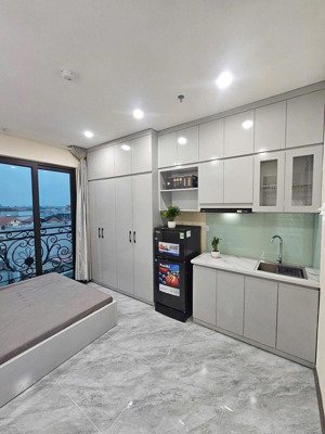 bán tòa chung cư 60m2, giá rẻ 11,2 tỷ tại hoàng quốc việt, cầu giấy. doanh thu 700 triệu/năm