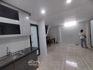 định công hoàng mai ba bước ra mặt phố ngõ ba gác - dt: 32m2, mt: 5m x 5 tầng