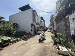 cần bán lô đất sổ riêng thổ cư giá tốt ngay gần chợ hoá an , biên hoà .tiện ở , đầu tư