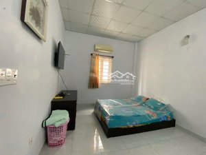 cho thuê gấp nhà nguyên căn lê văn lương, phước kiển 12tr/tháng