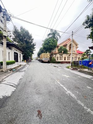 nhà xưởng + đất 150m, giá 6.4 tỷ (40 triệu/m), shr hẻm xe tải 8m gần ubnd quận 12.