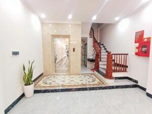 BÁN NHÀ PHỐ GIÁP BÁT – HOÀNG MAI, MẶT NGÕ Ô TÔ THÔNG, 7 TẦNG THANG MÁY, GẦN CHỢ KINH DOANH.