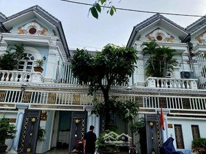 bán biệt thự 3pn, 4wc, 126m2, gần hà huy giáp, thạnh xuân, quận 12, giá 6,7 tỷ