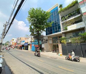 siêu phẩm hạ giá 50 tỷ về 42 tỷ / 250triệu dòng thu mặt tiền nguyễn văn linh - tin thật