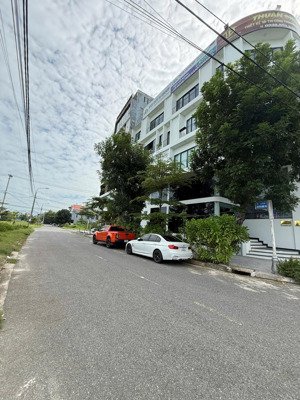 cặp giang châu 1, gần sông chương dương.