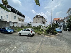 bán lô đất biệt thự khu compound trần não: diện tích 15x25m, căn góc 2 mặt tiền, sổ hồng.