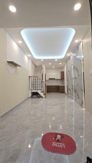 nhà đẹp 2 lầu gần chữ y đi đâu cũng tiện